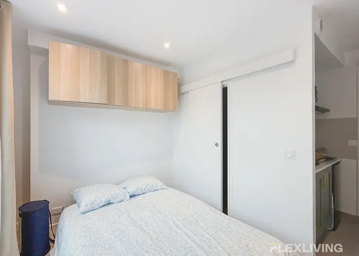 Апартаменты Cozy In 10 Париж